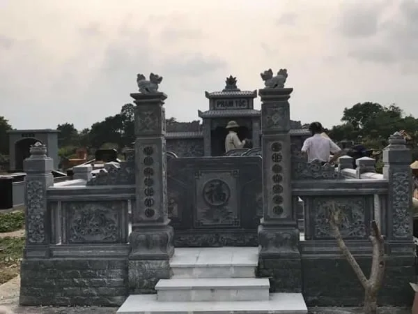 Mẫu Lăng Mộ Đá