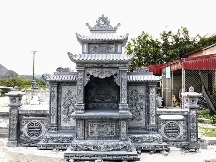 Lăng cánh đá xanh đen