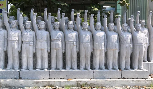 Đài Tưởng Niệm Đá