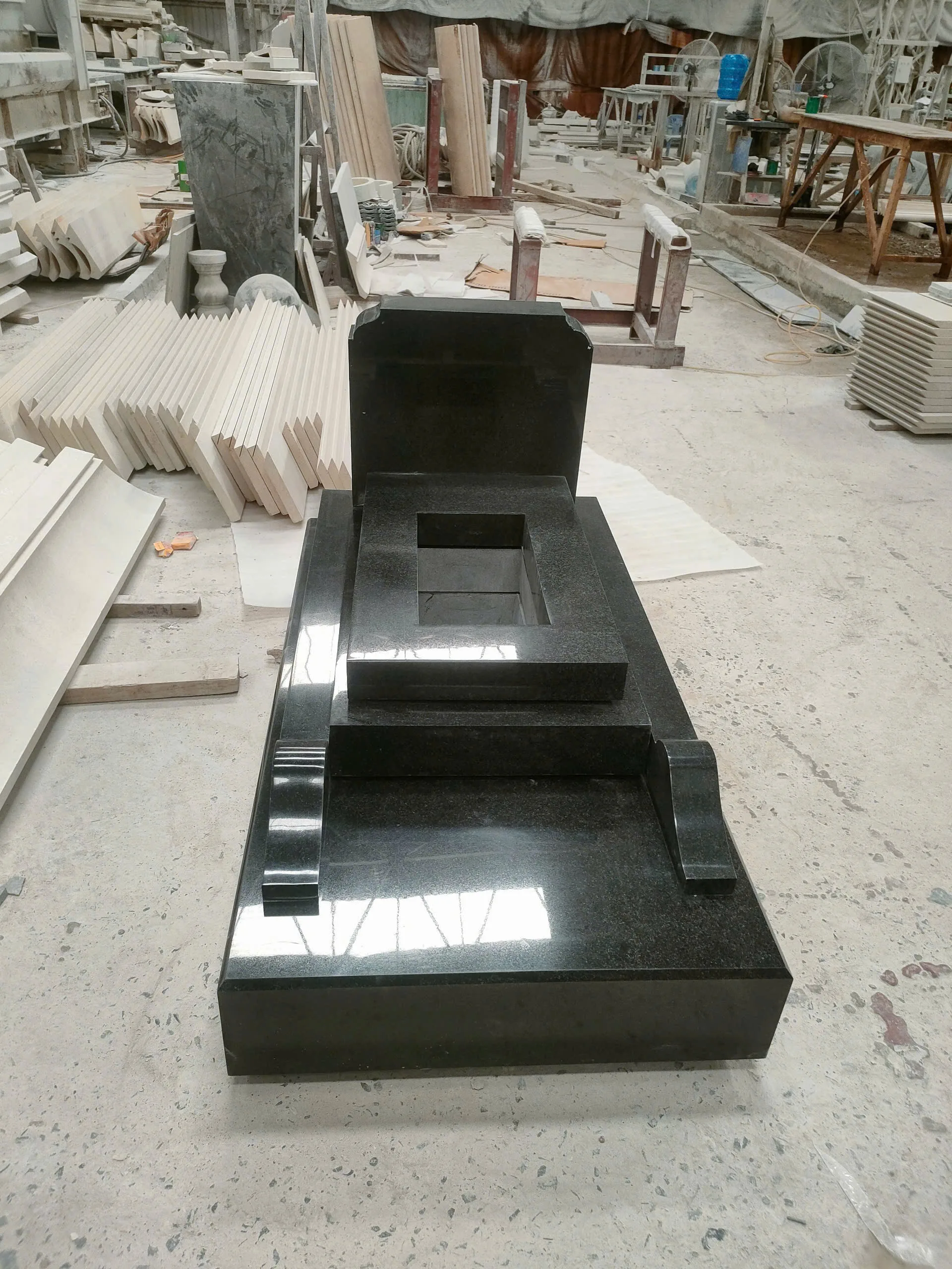Mộ đá Granite Ấn Độ