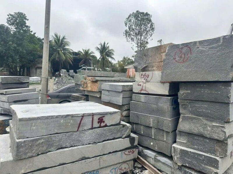 Mộ đá Granite Ấn Độ