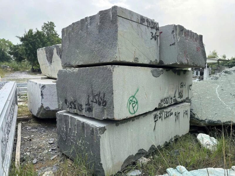 Mộ đá Granite Ấn Độ
